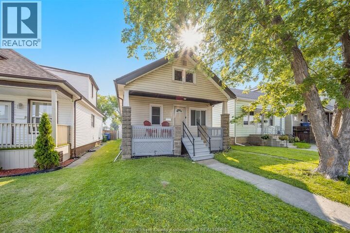 Property Photo: 1560 Lillian Avenue ON N8X 4A8