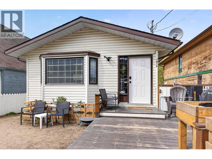 Property Photo: 1018 Hillside Avenue BC V0E 1M0