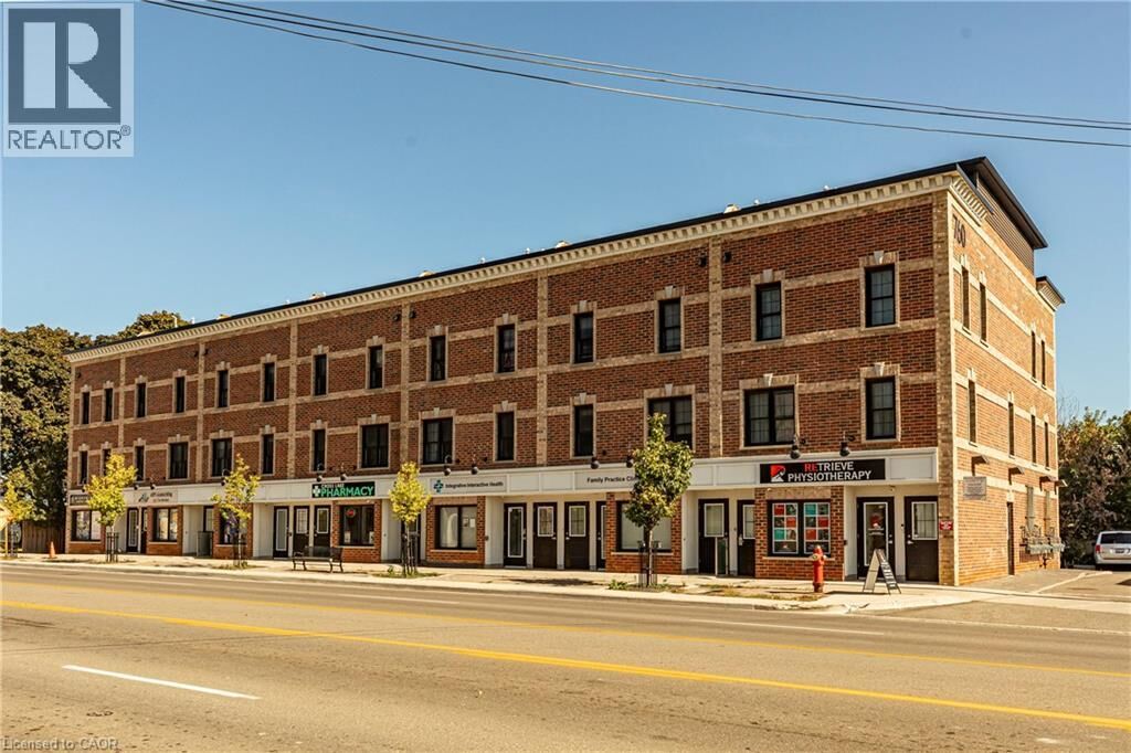 Property Photo:  760 Lakeshore Road East 201  ON L5E 1C7 
