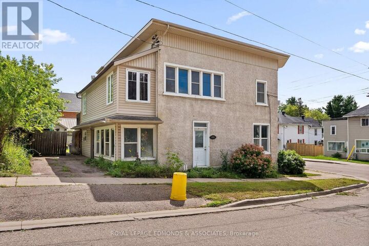 Property Photo: 403 Mackay Street ON K8A 1E3