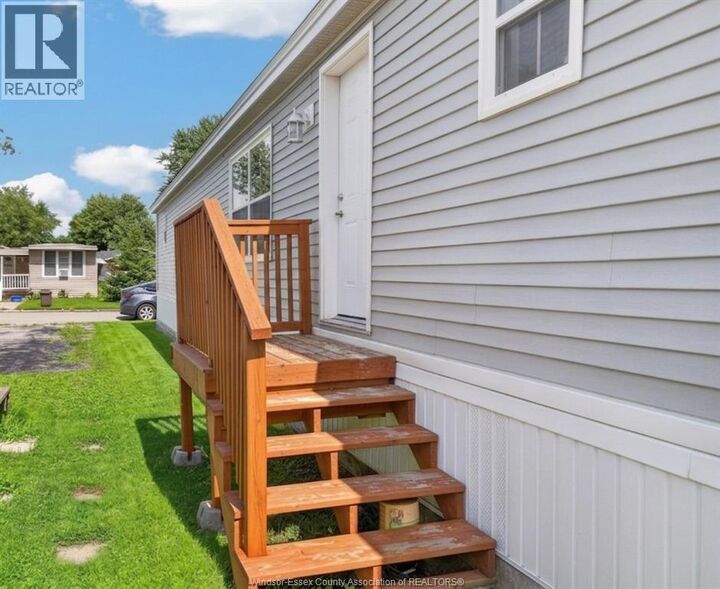 Property Photo:  122 Steven Court  ON N8M 1Z9 