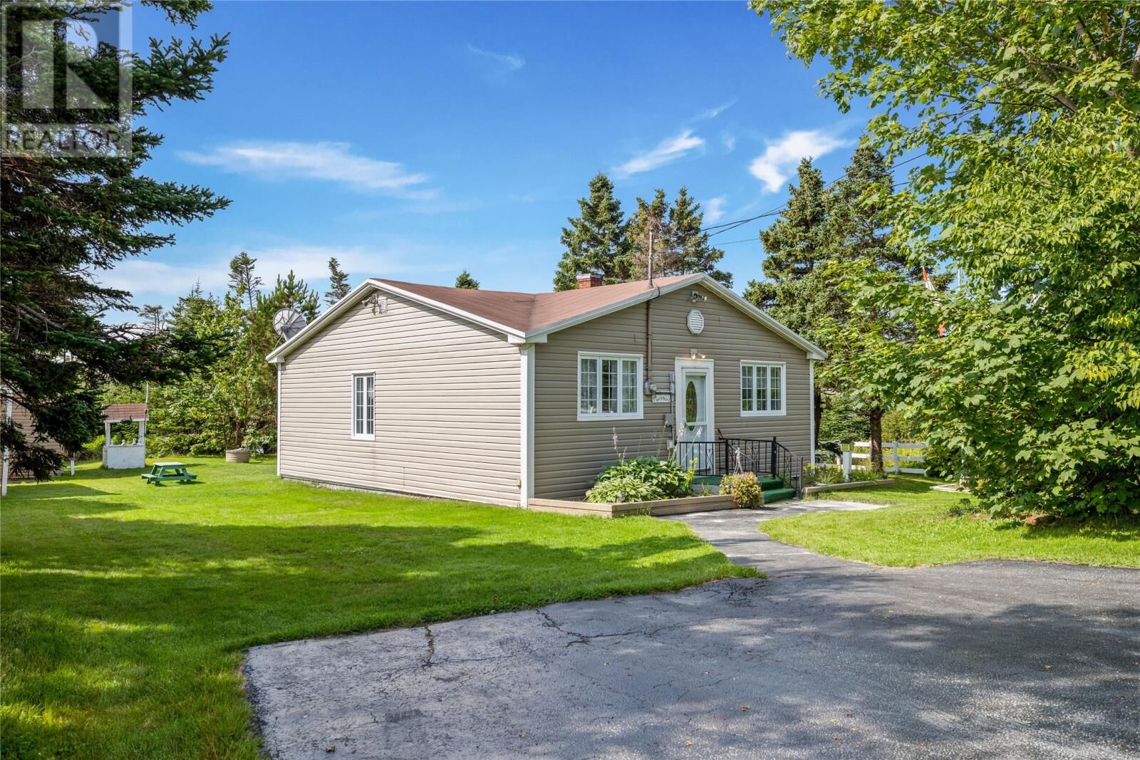 Property Photo:  2 Back Road  NL A0A 4A0 