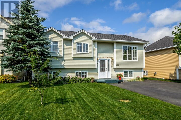 Property Photo:  4 Panoramic Place  NL A1L 1K4 