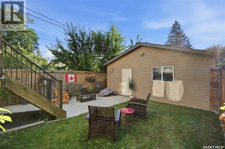 Property Photo:  2136 B Lorne Avenue  SK S7J 0R5 