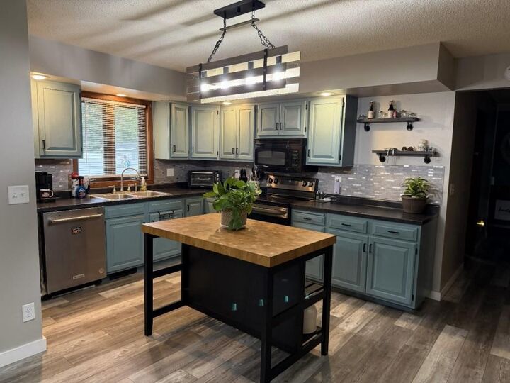 Property Photo:  1125 Pinecrest Avenue  WI 54455 