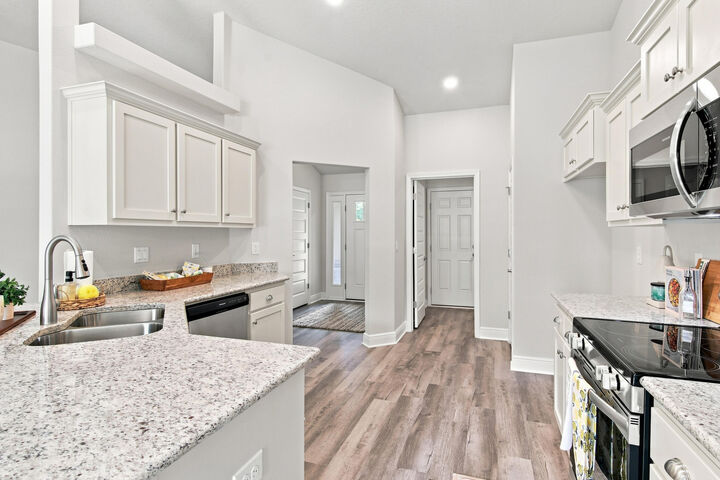Property Photo:  5908 Silvercrest Boulevard  FL 32536 