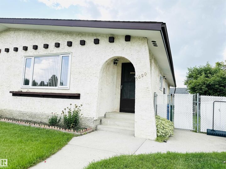 Property Photo: 5620 55A Street AB T9A 2A9