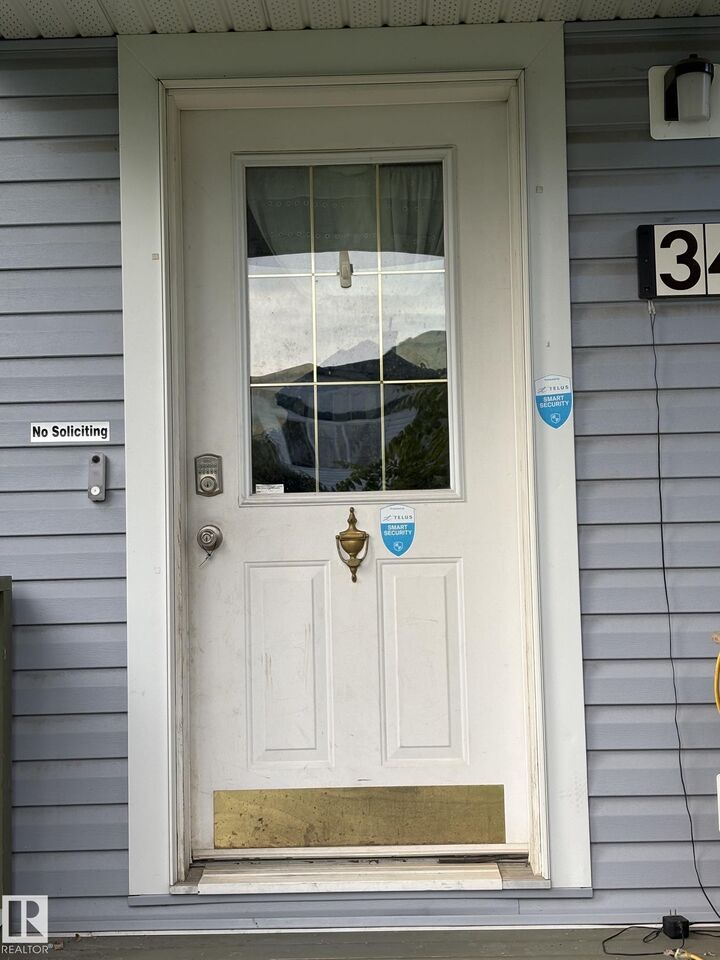 Property Photo:  34 Heatherglen Close  AB T7X 4H9 