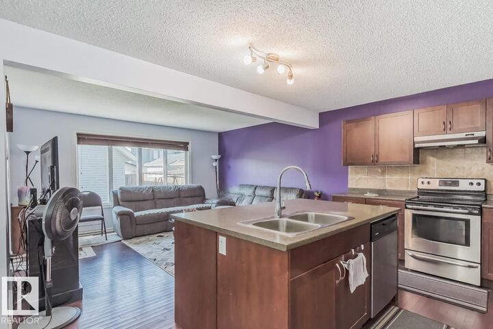 Property Photo:  2112 Glenridding Way SW  AB T6W 2H4 
