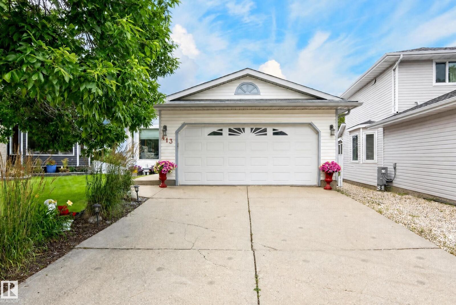 Property Photo:  413 Davenport Place  AB T8H 1R9 