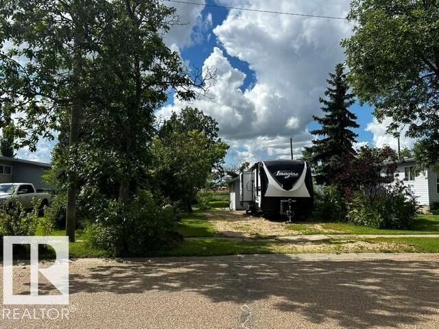 Property Photo:  5206 50 Street  AB T0B 2R0 
