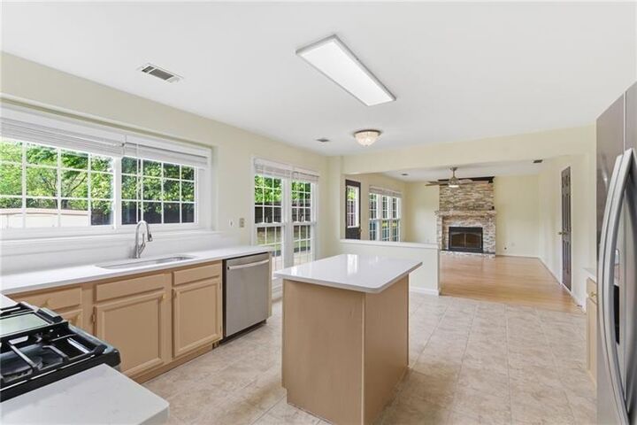 Property Photo:  155 Thatching Lane  GA 30022 