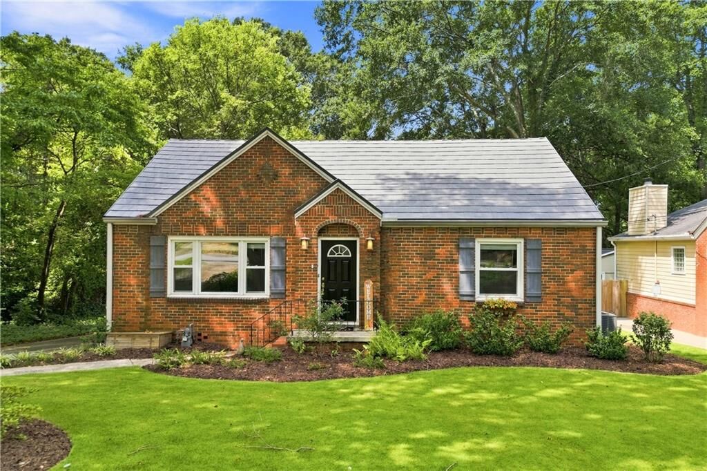 Property Photo: 1091 Walker Drive GA 30030