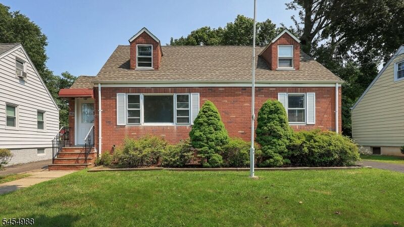 Property Photo:  13 Macarthur Ave  NJ 07016 