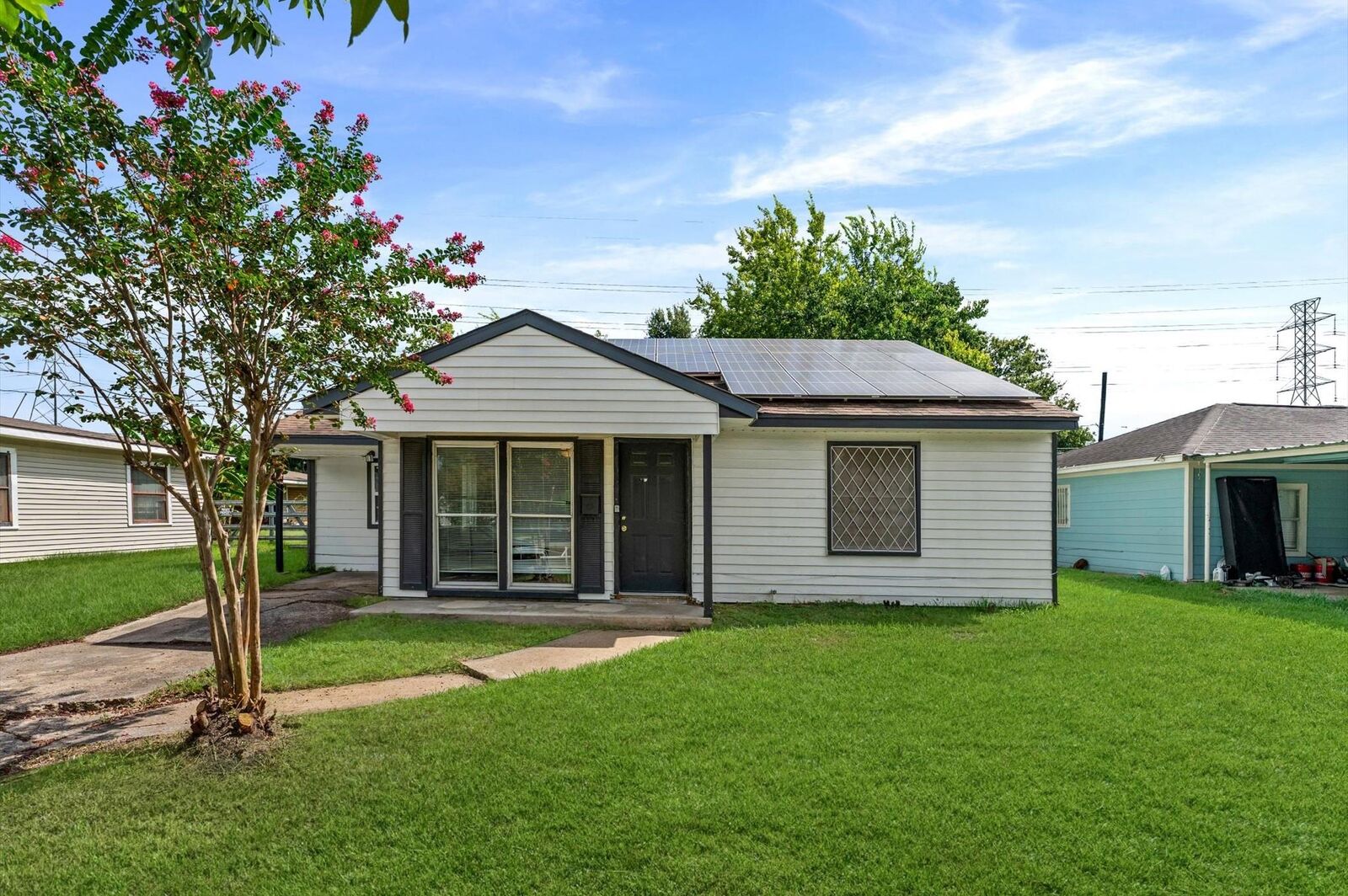 Property Photo: 409 Alastair Drive TX 77506
