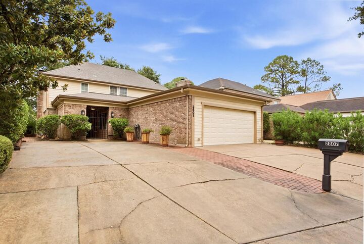 Property Photo: 2807 Quail Hollow Drive TX 77459