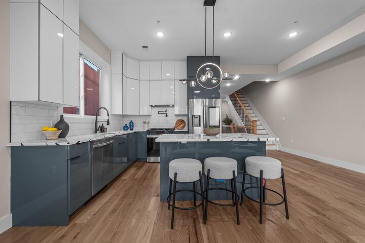 Property Photo: 94 South St 3 NJ 07307
