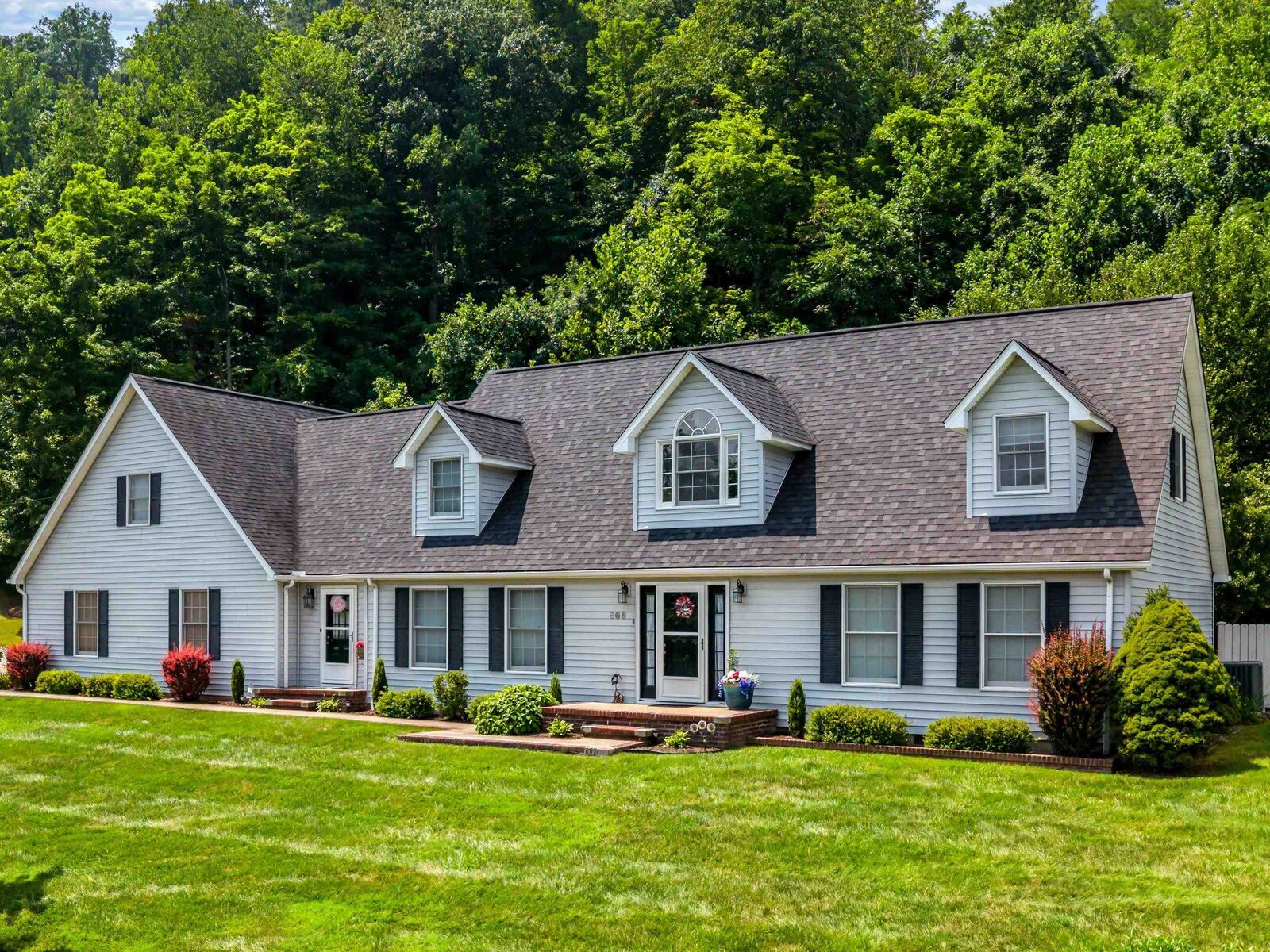 Property Photo:  565 County Road 31  OH 45619 