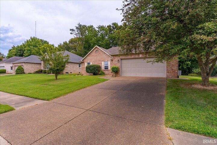 Property Photo:  148 Alexandria Drive  IN 47630 