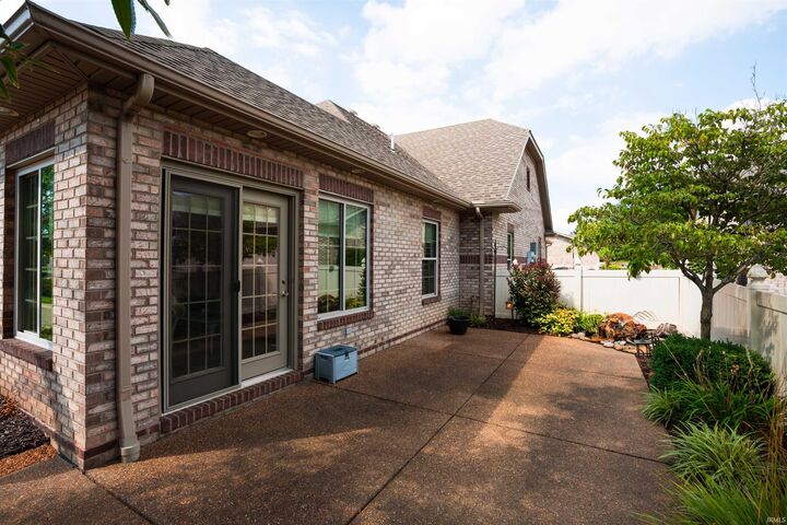 Property Photo: 8024 Wolf Creek Court IN 47712