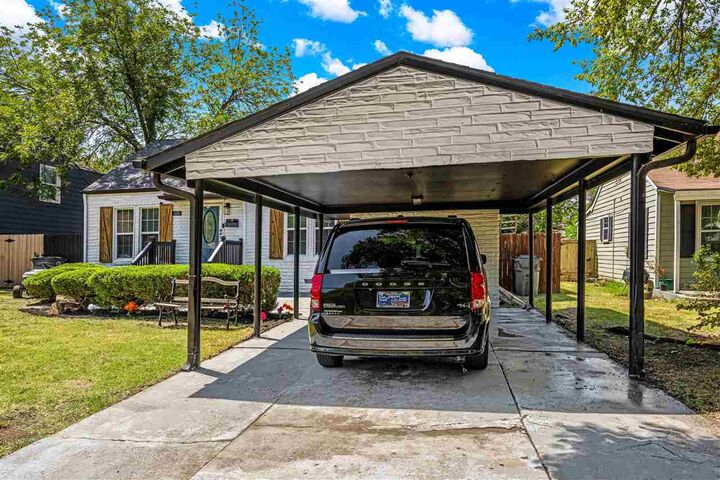 Property Photo:  1726 NW Cherry Ave  OK 73507 