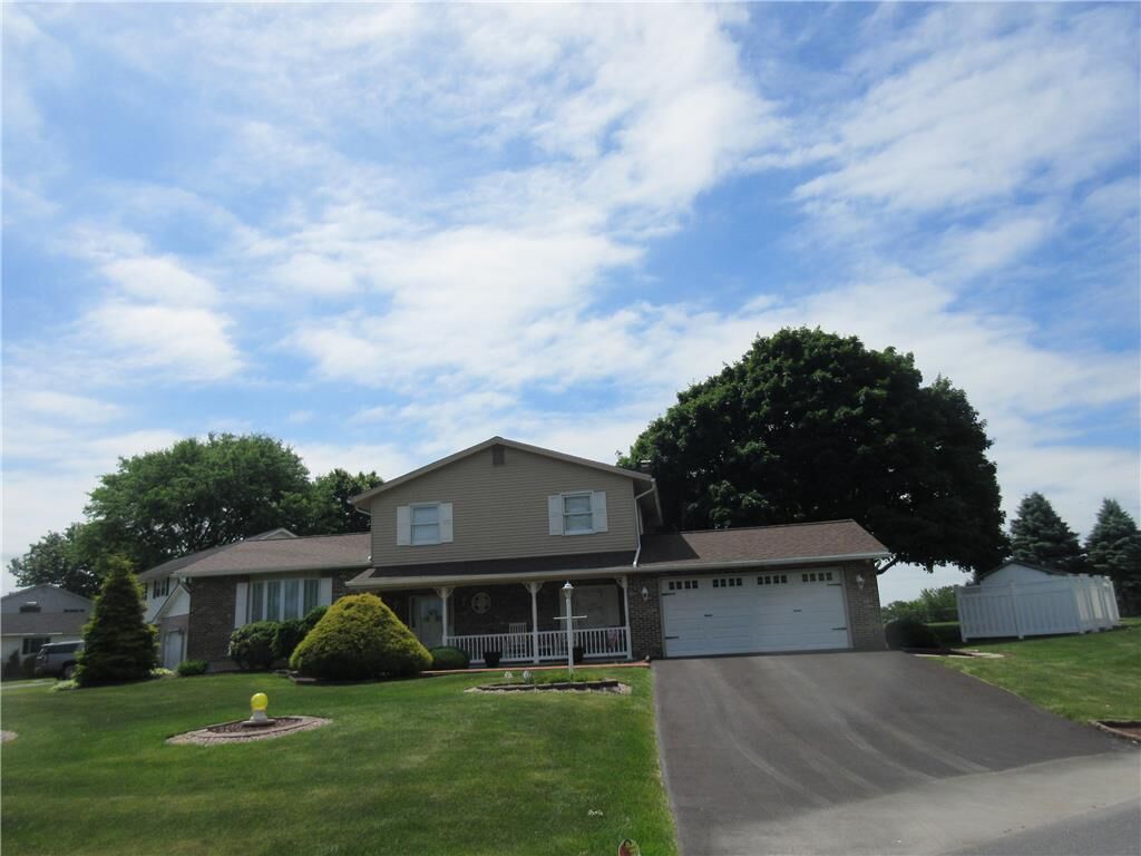 Property Photo: 531 Mountain View Road PA 18064