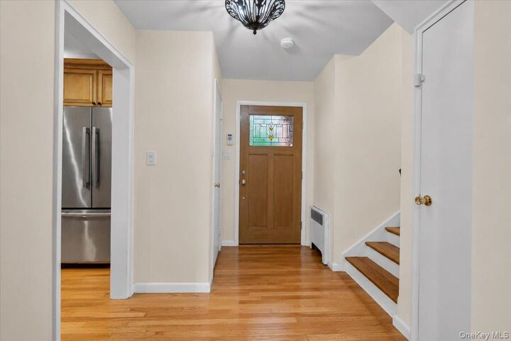 Property Photo:  254 Farrington Avenue  NY 10591 