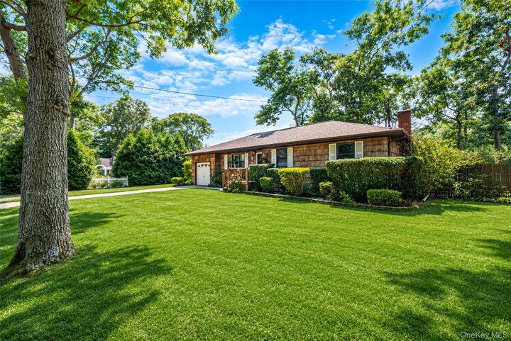 Property Photo:  32 Rutland Road  NY 11950 