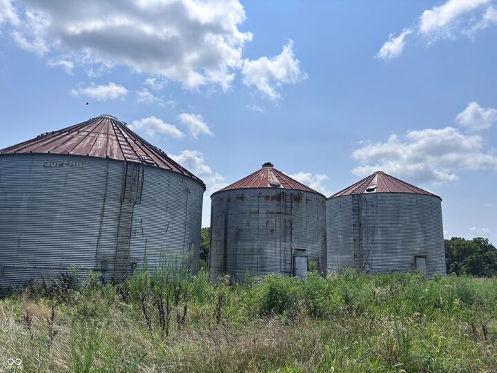 Property Photo: 4436 E County Road 1050 N IN 47850