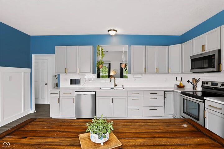 Property Photo:  13175 N Elster Way  IN 46037 