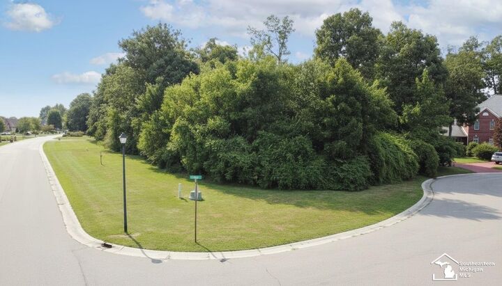 Property Photo:  1037 Abbey Road  MI 48161 