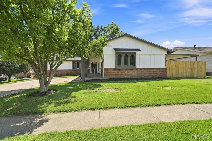 Property Photo:  4980 Lockwig Trail  MO 63033 