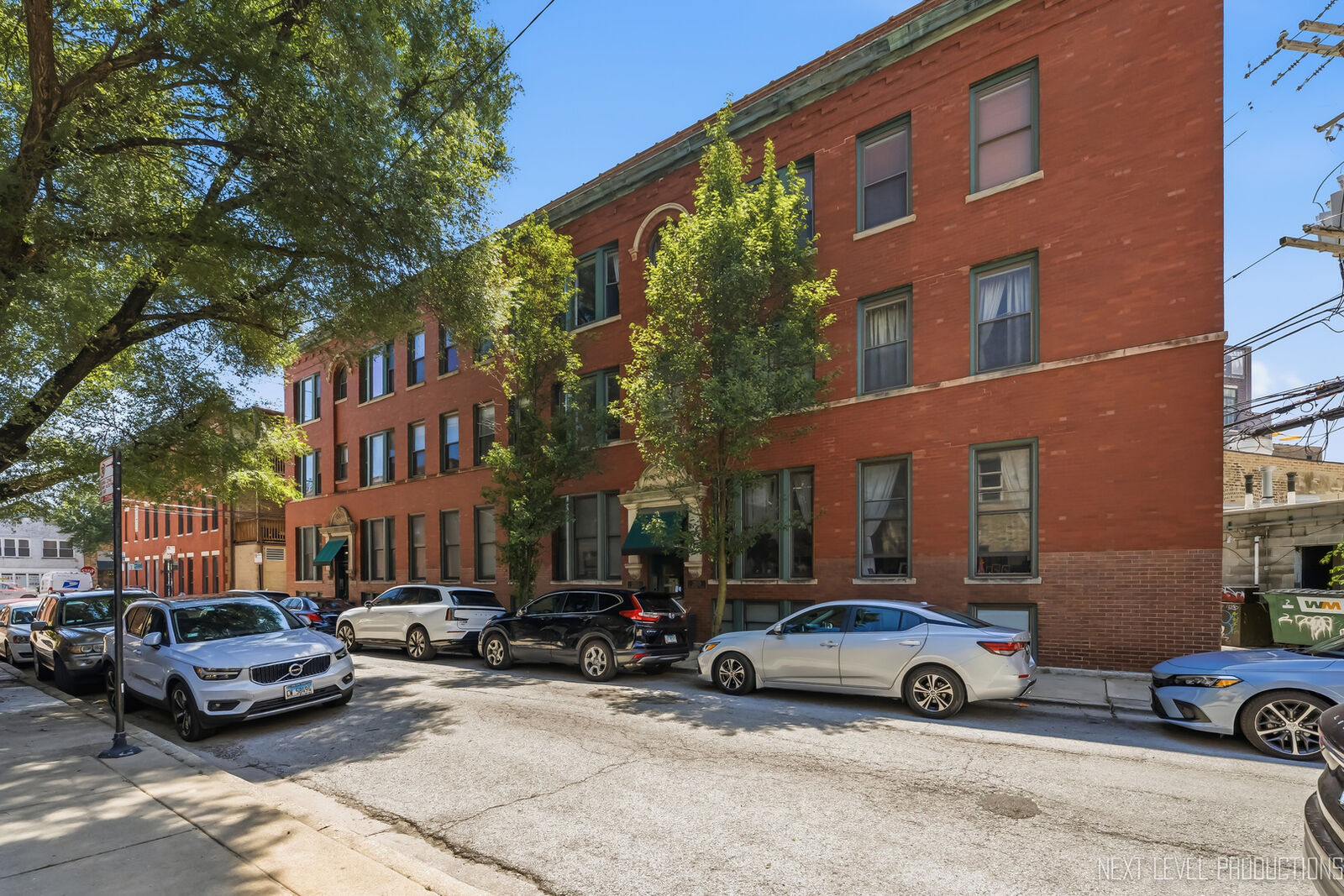 Property Photo: 2013 W Concord Place A IL 60647