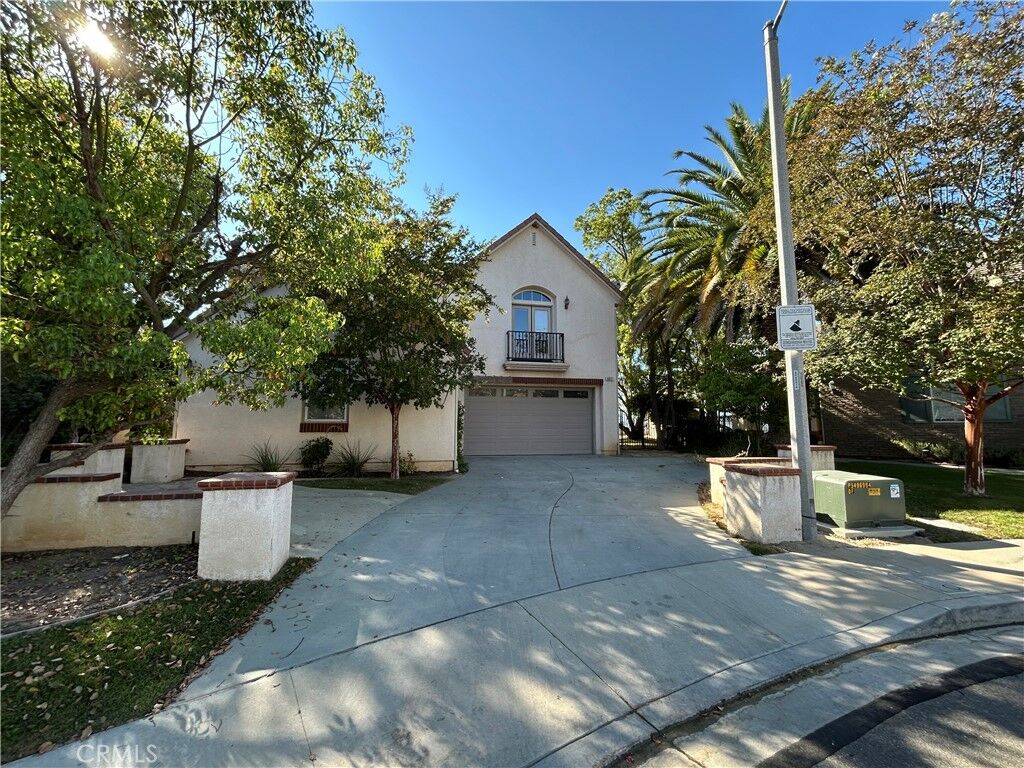 Property Photo: 691 Asia Court CA 93065