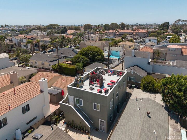 Property Photo:  711 Huntington  CA 92648 