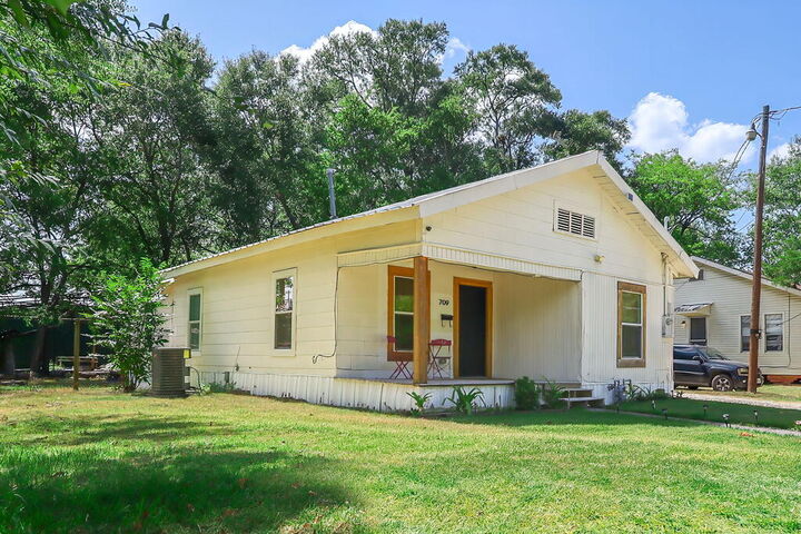 Property Photo:  709 Culverhouse Street  TX 75904 