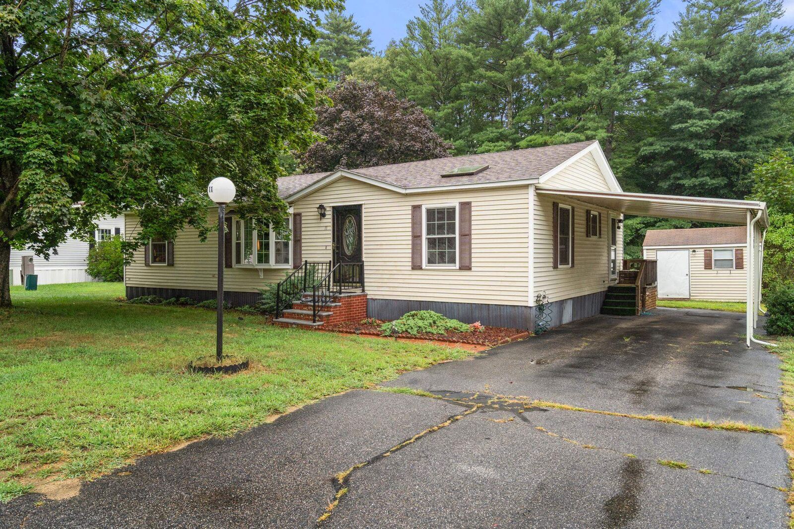 Property Photo:  11 Caribbean Lane  NH 03867 