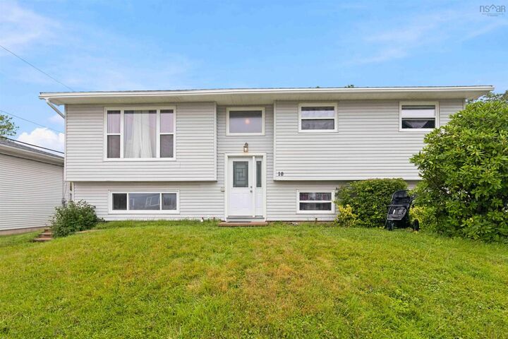 10 Sampson Drive — photo 1