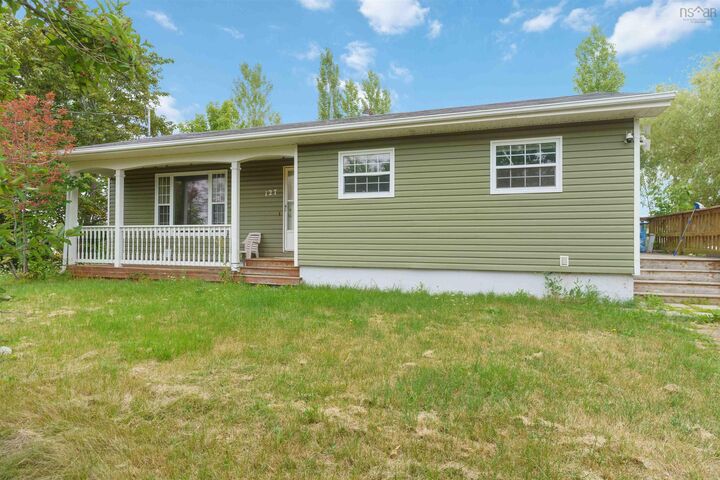 Property Photo: 127 Highland Avenue NS B4P 1Z8