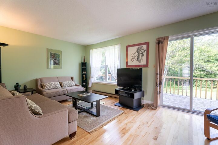 Property Photo:  20 Governors Lake Drive  NS B3T 1N2 