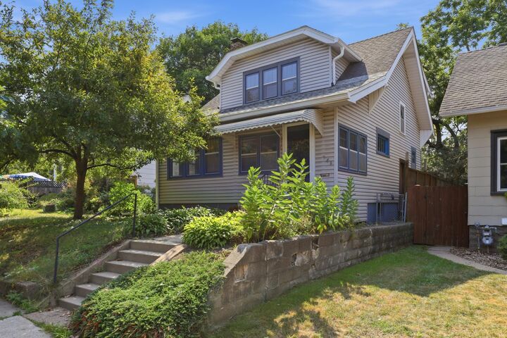 Property Photo: 789 Fairview Avenue N MN 55104