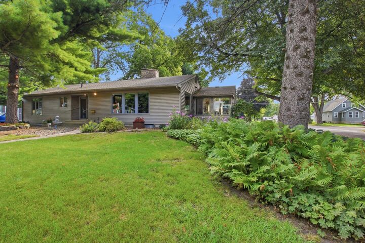 Property Photo:  302 N 9th Street  MN 56265 