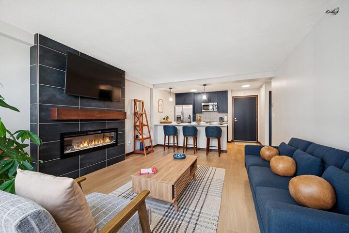 Property Photo: 433 S 7th Street 1919 MN 55415