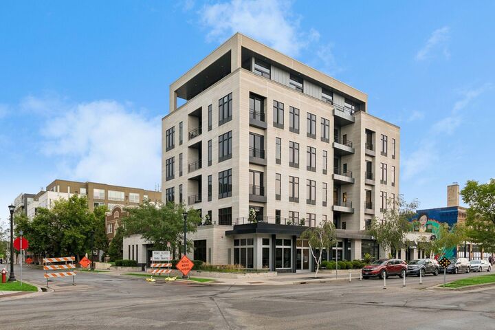Property Photo:  3041 Holmes Avenue S 302  MN 55408 