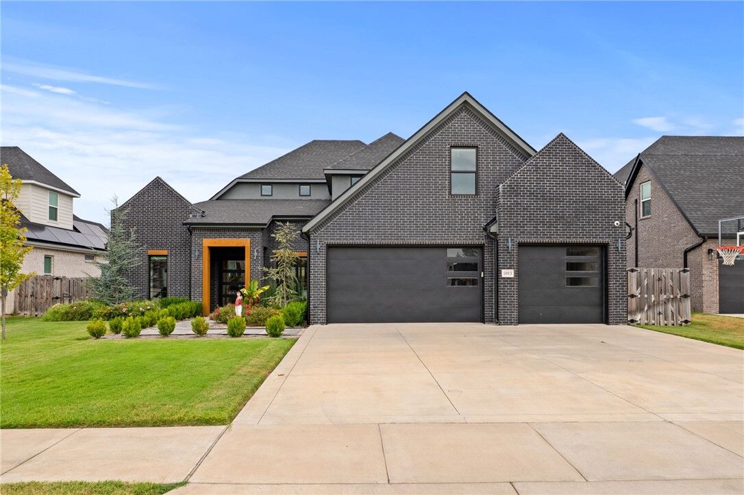 Property Photo: 5913 SW Bloomsbury Road AR 72713