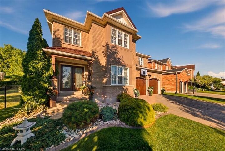 Property Photo: 75 Hunter Way ON N3T 0A2