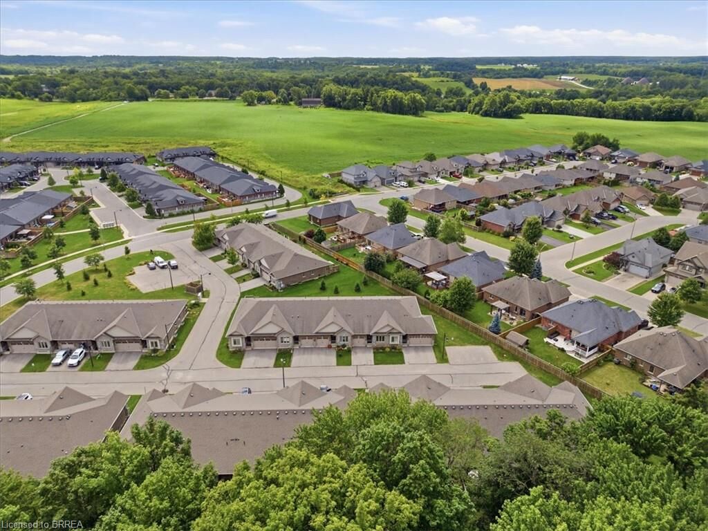 Property Photo: 194 Donly Drive S 14 ON N3Y 0C6
