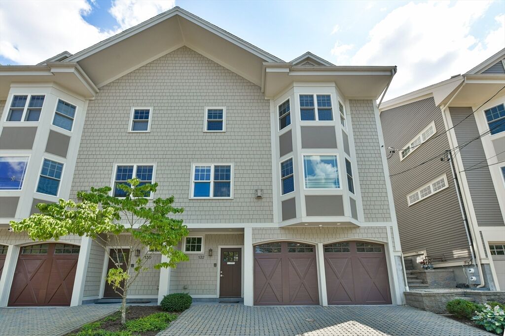 Property Photo:  132 Newton St 132  MA 02135 