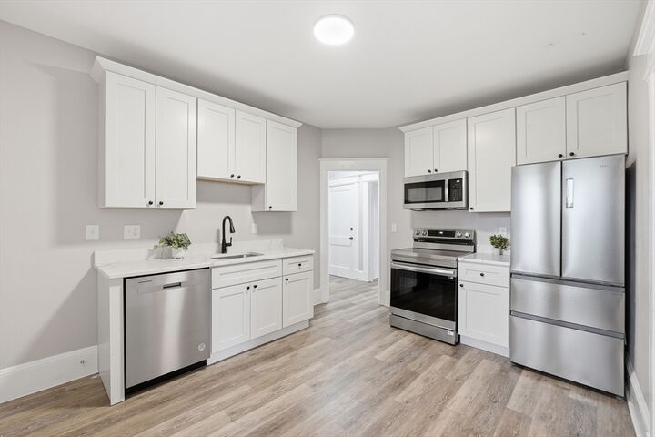 Property Photo:  3 Park View Ter 2  MA 01040 