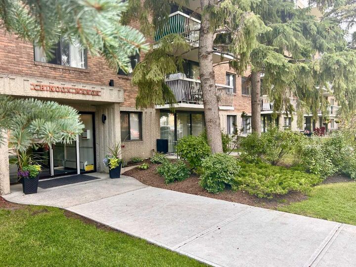 Property Photo: 521 57 Avenue SW 408 AB T2V 4N5